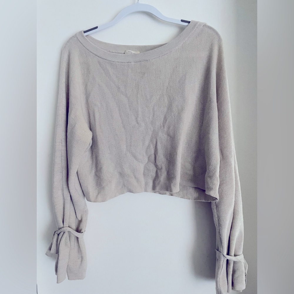 Wilfred designer crop top sweater